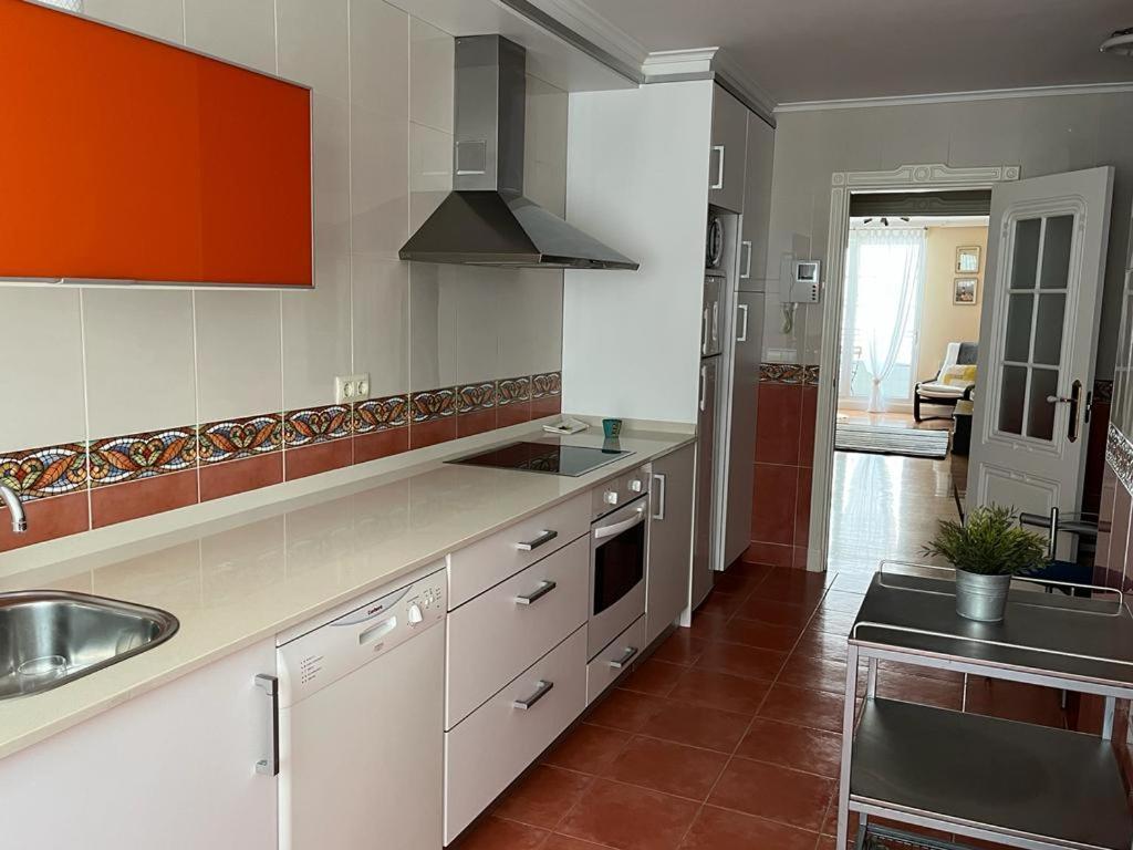 Apartamento Piso en el centro de Laredo a pie de playa Exterior foto